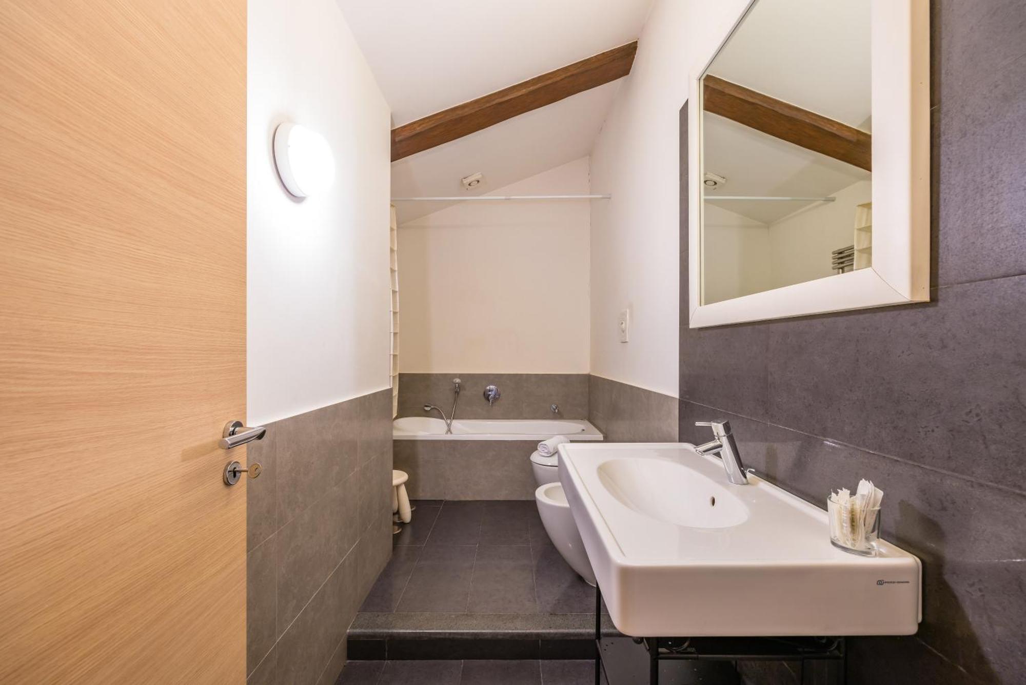 Appartamento Duomo Grand Family Loft Napoli Esterno foto
